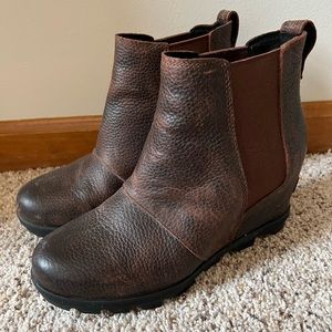 Sorel Joan of Arc Wedge II Chelsea brown boots size 8.5